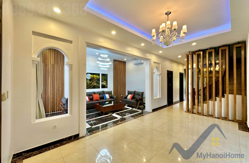 Cho thuê biệt thự Vinhomes Riverside có sân vườn, thang máy 1