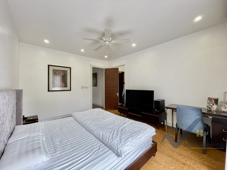 Cho thuê biệt thự Vinhomes Riverside full đồ 4PN 11