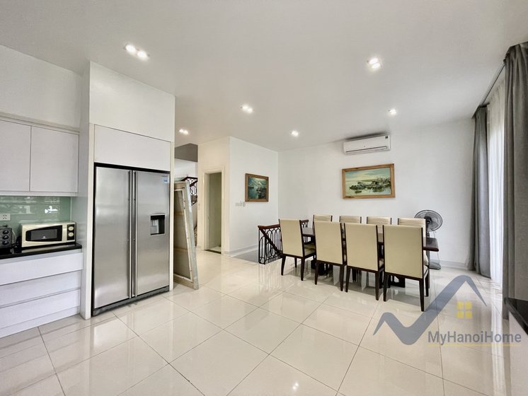 Cho thuê biệt thự Vinhomes Riverside full đồ 4PN 3