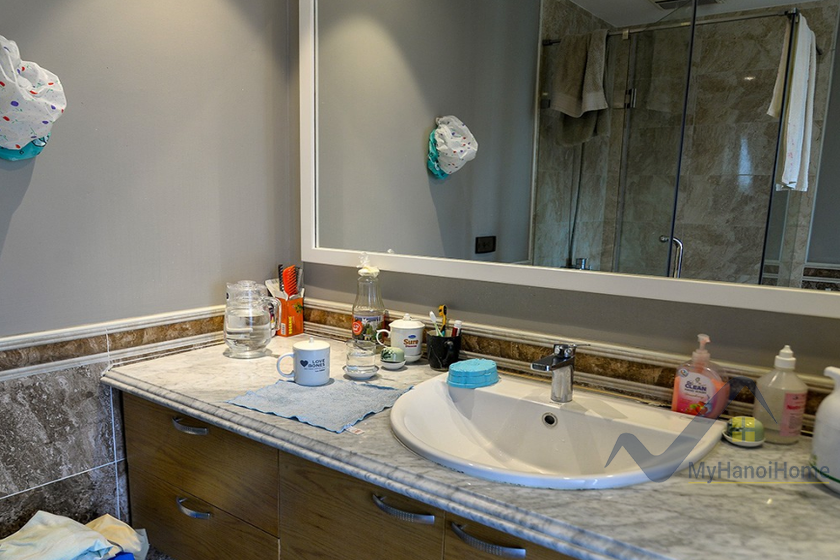 Cho thuê biệt thự Vinhomes Riverside Full đồ gần trường BIS 16