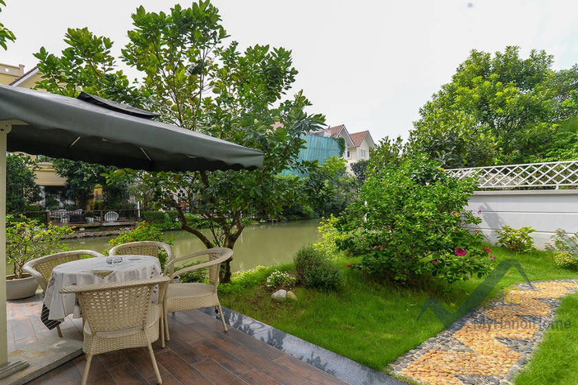 Cho thuê biệt thự Vinhomes Riverside Full đồ gần trường BIS 2