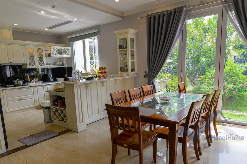 Cho thuê biệt thự Vinhomes Riverside Full đồ gần trường BIS 7