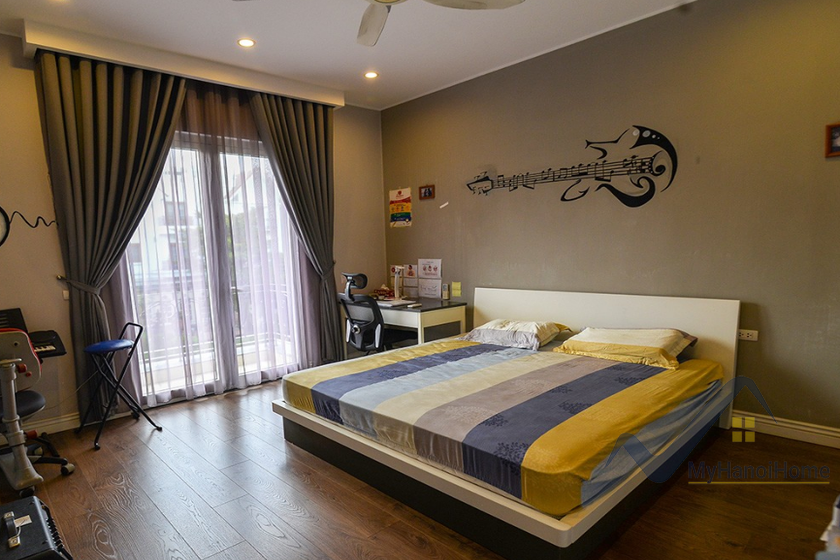 Cho thuê biệt thự Vinhomes Riverside Full đồ gần trường BIS 9