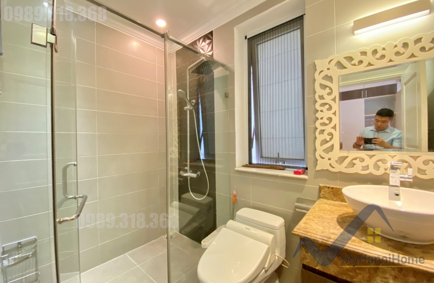 Cho thuê biệt thự Vinhomes Riverside full nội thất Đông Dương 12