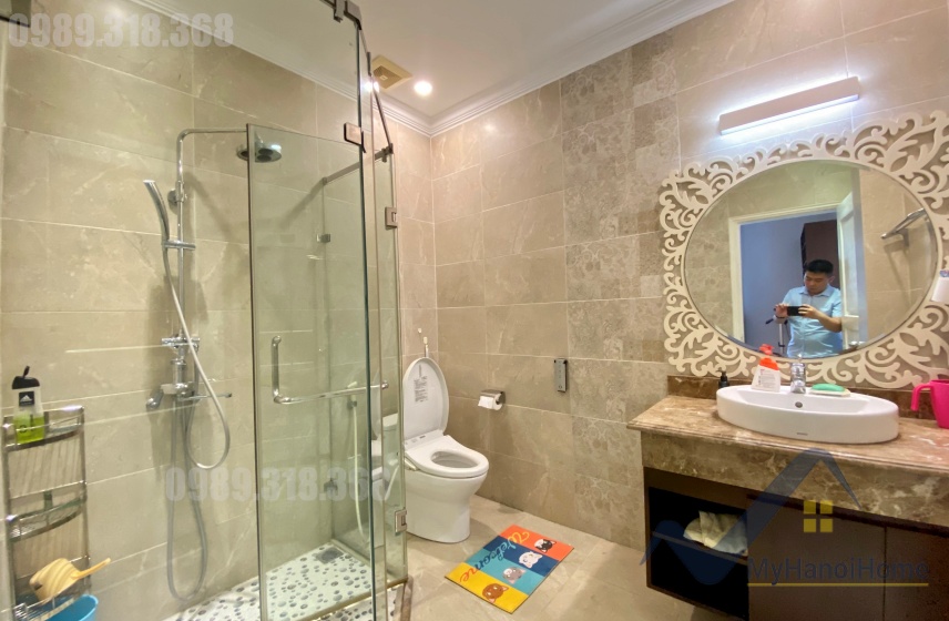 Cho thuê biệt thự Vinhomes Riverside full nội thất Đông Dương 18