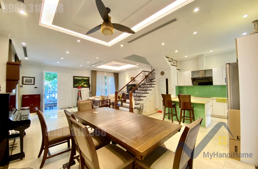 Cho thuê biệt thự Vinhomes Riverside full nội thất Đông Dương 5