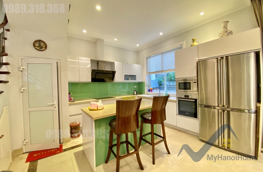 Cho thuê biệt thự Vinhomes Riverside full nội thất Đông Dương 8