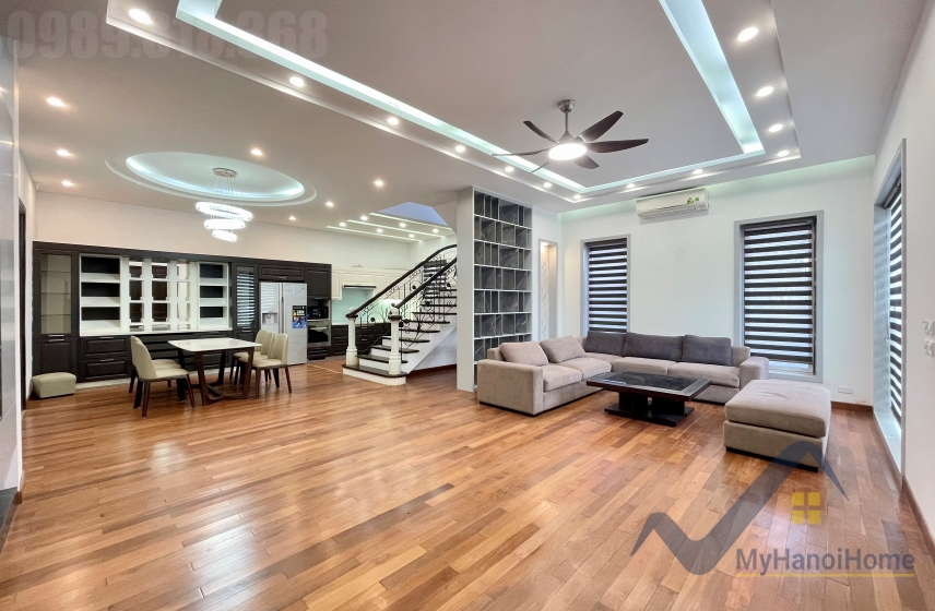 Cho thuê biệt thự Vinhomes Riverside full nội thất gần công viên 1