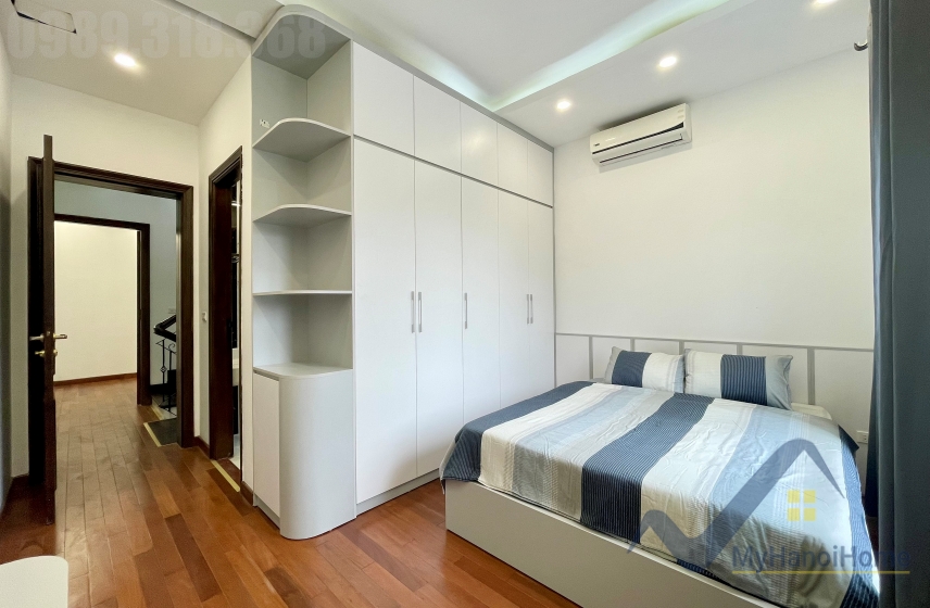 Cho thuê biệt thự Vinhomes Riverside full nội thất gần công viên 10