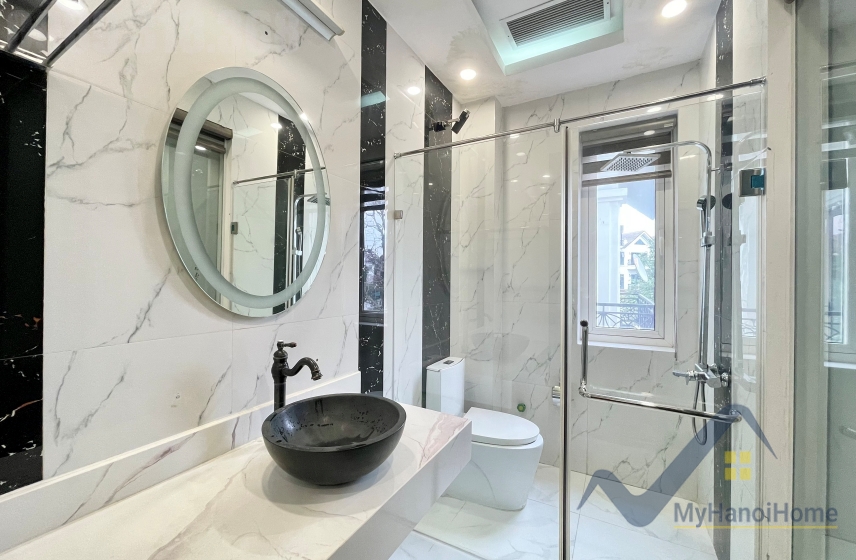 Cho thuê biệt thự Vinhomes Riverside full nội thất gần công viên 12