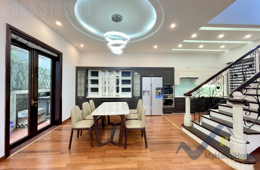 Cho thuê biệt thự Vinhomes Riverside full nội thất gần công viên 3
