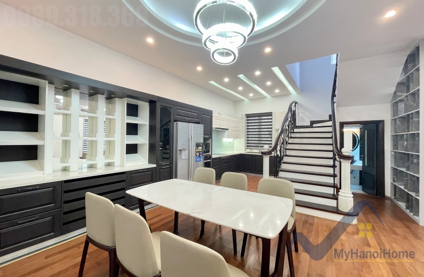 Cho thuê biệt thự Vinhomes Riverside full nội thất gần công viên 6