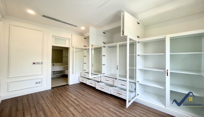 Cho thuê biệt thự Vinhomes Riverside Hoa Lan 4 phòng ngủ 10