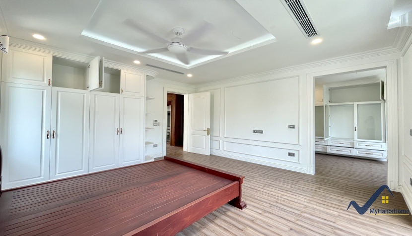 Cho thuê biệt thự Vinhomes Riverside Hoa Lan 4 phòng ngủ 9