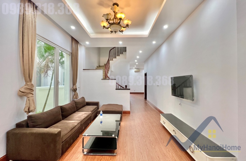 Cho thuê biệt thự Vinhomes Riverside Hoa Sữa, full nội thất gần sân Golf 1