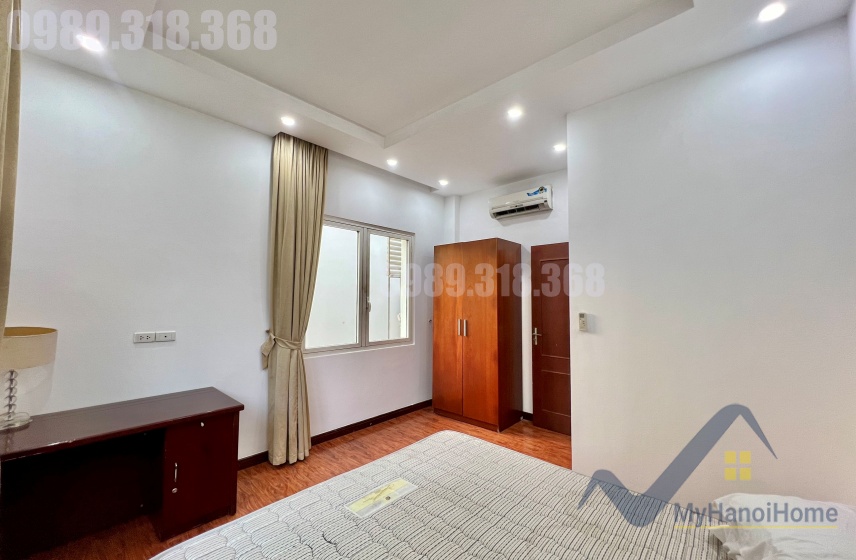 Cho thuê biệt thự Vinhomes Riverside Hoa Sữa, full nội thất gần sân Golf 10