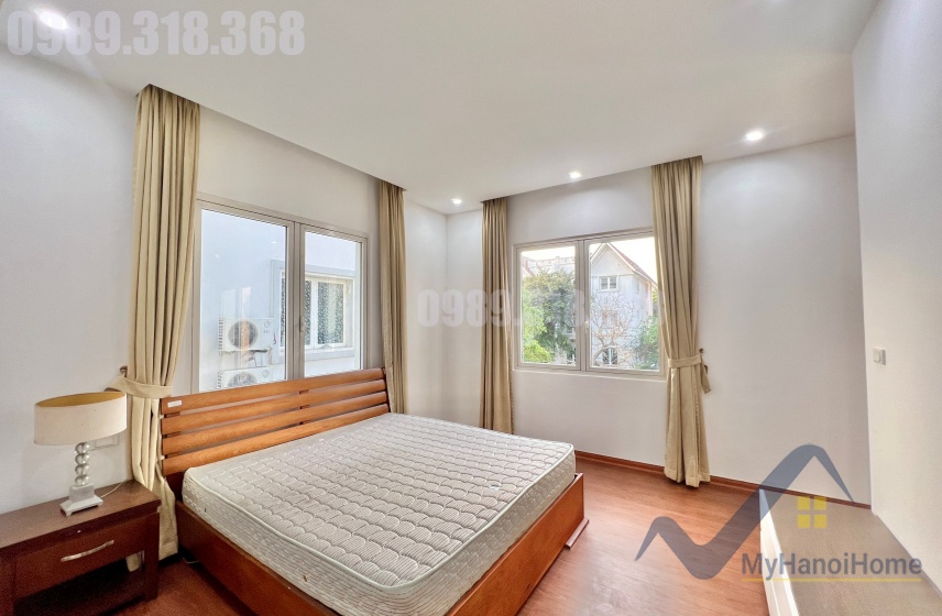 Cho thuê biệt thự Vinhomes Riverside Hoa Sữa, full nội thất gần sân Golf 6