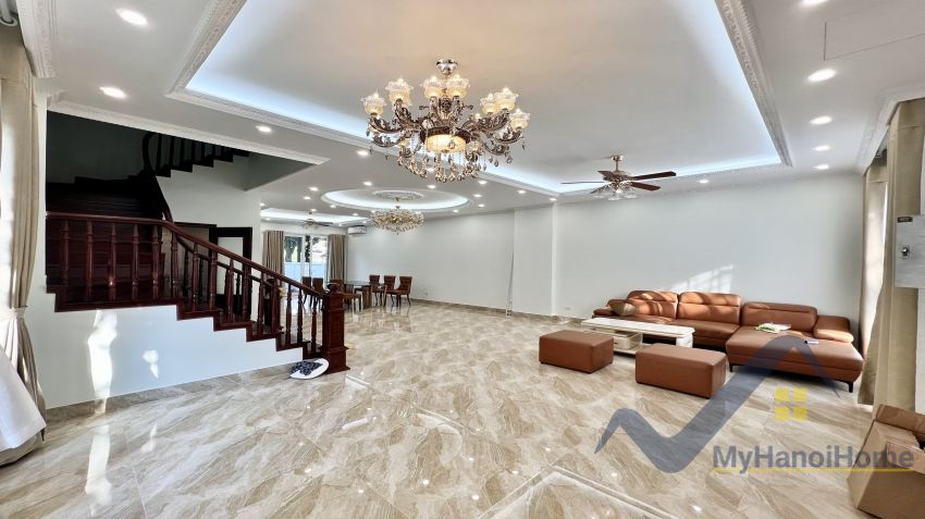Cho thuê biệt thự Vinhomes Riverside khu Hoa Sữa full đồ 1