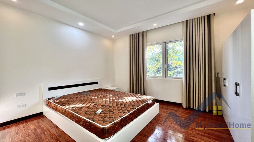Cho thuê biệt thự Vinhomes Riverside khu Hoa Sữa full đồ 11