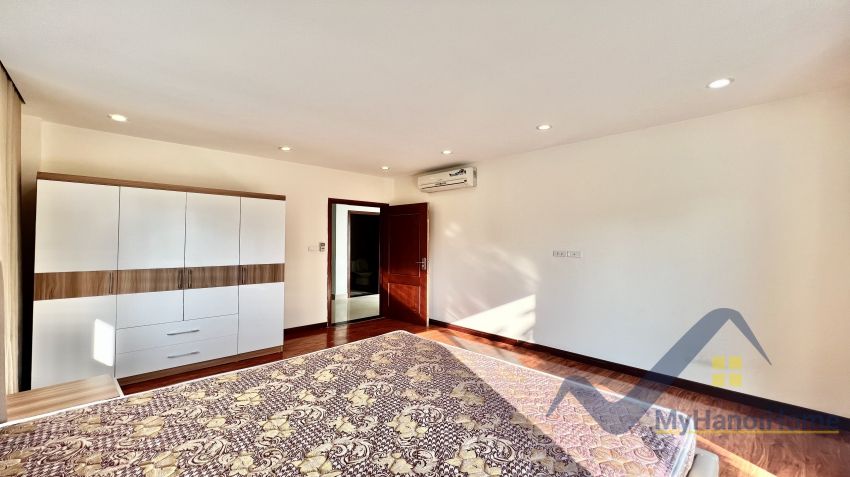 Cho thuê biệt thự Vinhomes Riverside khu Hoa Sữa full đồ 19
