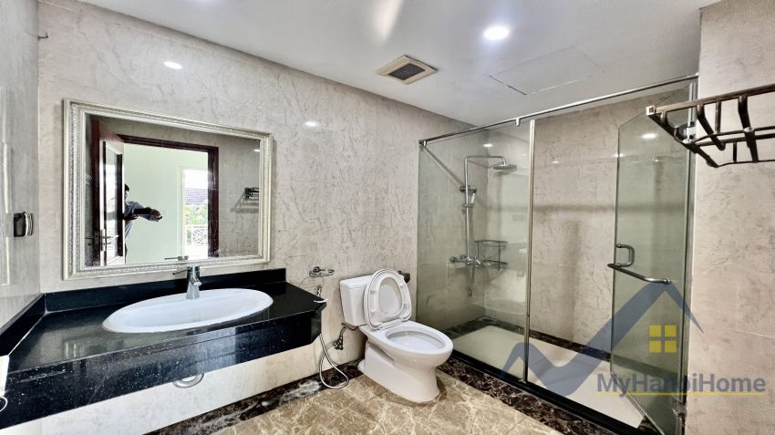 Cho thuê biệt thự Vinhomes Riverside khu Hoa Sữa full đồ 20