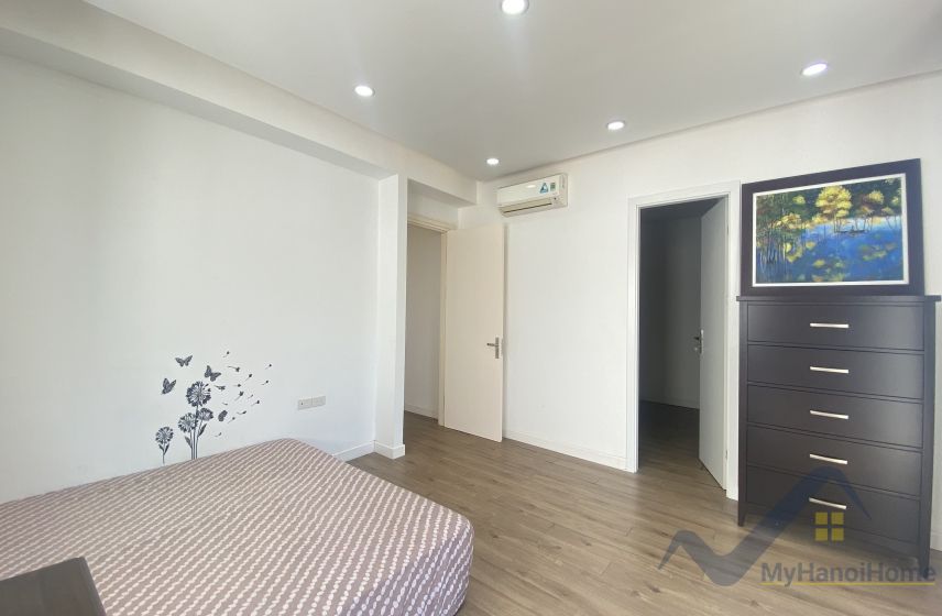 Cho thuê biệt thự Vinhomes Riverside nội thất hiện đại 17