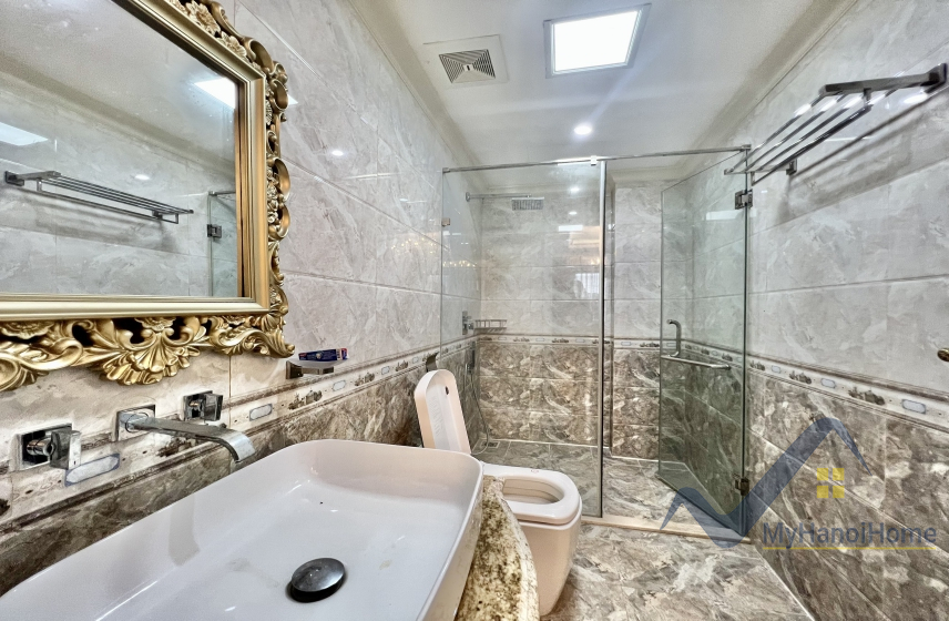 Cho thuê biệt thự Vinhomes Riverside nội thất tân cổ điển 19