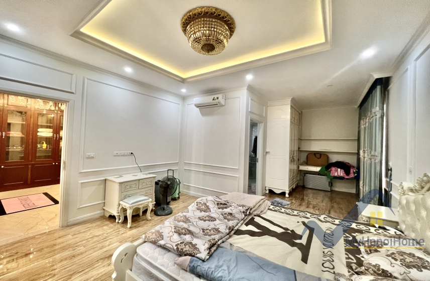Cho thuê biệt thự Vinhomes Riverside nội thất tân cổ điển 10