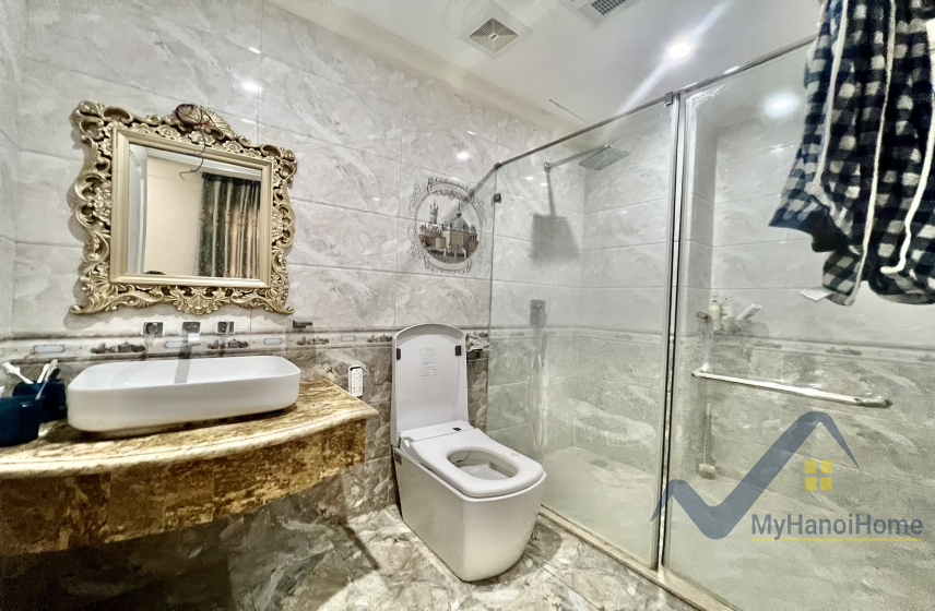 Cho thuê biệt thự Vinhomes Riverside nội thất tân cổ điển 11