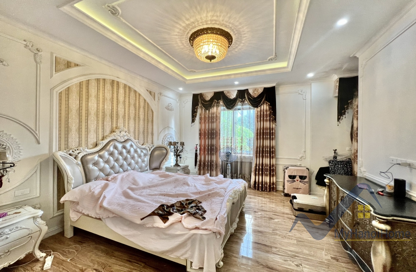 Cho thuê biệt thự Vinhomes Riverside nội thất tân cổ điển 6