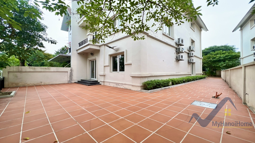 Cho thuê biệt thự Vinhomes Riverside song lập đủ đồ 3