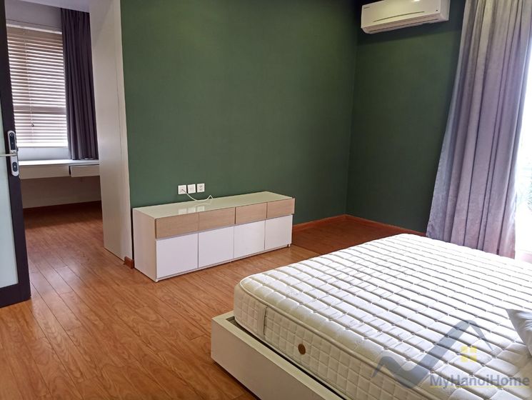 Cho thuê biệt thự Vinhomes Riverside song lập đủ đồ 10