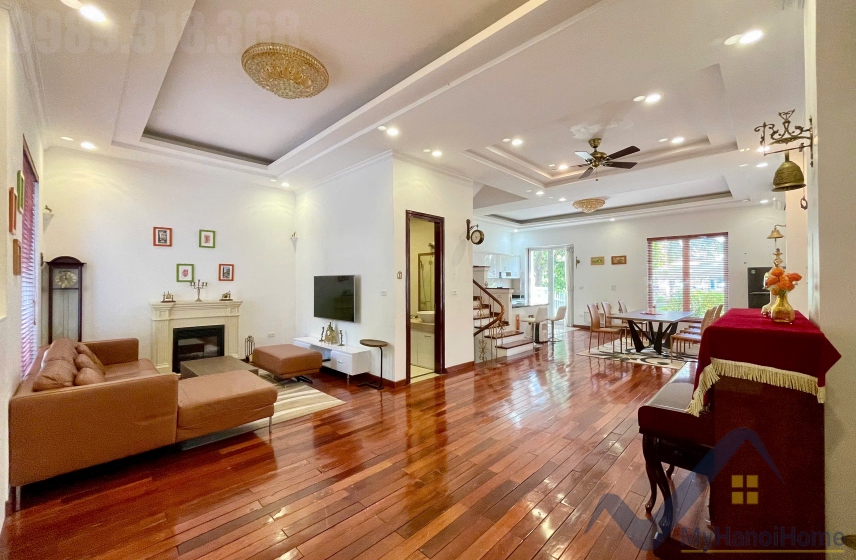 Cho thuê biệt thự Vinhomes Riverside trang bị full nội thất 4pn 1