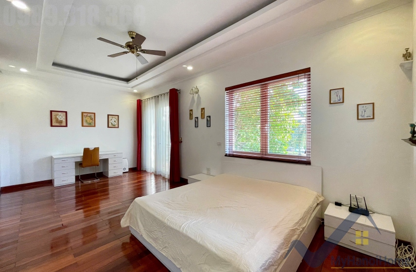 Cho thuê biệt thự Vinhomes Riverside trang bị full nội thất 4pn 11