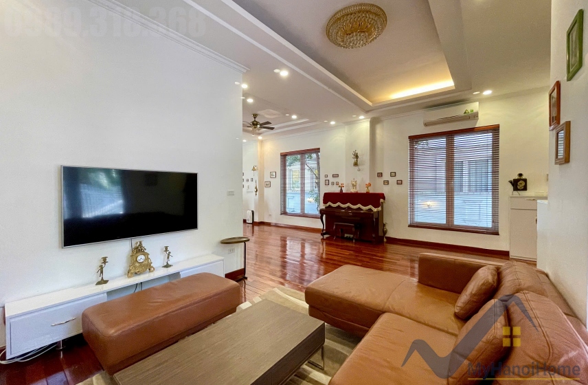 Cho thuê biệt thự Vinhomes Riverside trang bị full nội thất 4pn 2