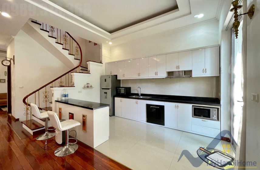 Cho thuê biệt thự Vinhomes Riverside trang bị full nội thất 4pn 6