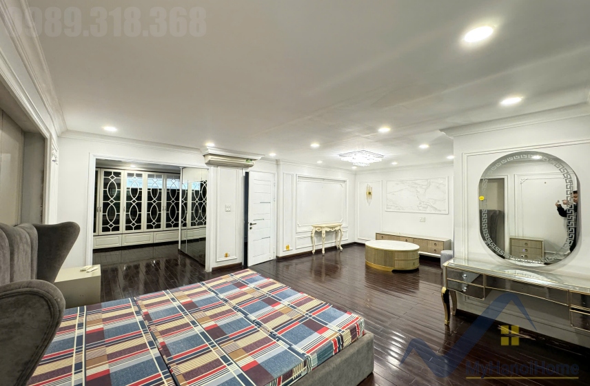 Cho thuê biệt thự Vinhomes Riverside trang bị full nội thất 14