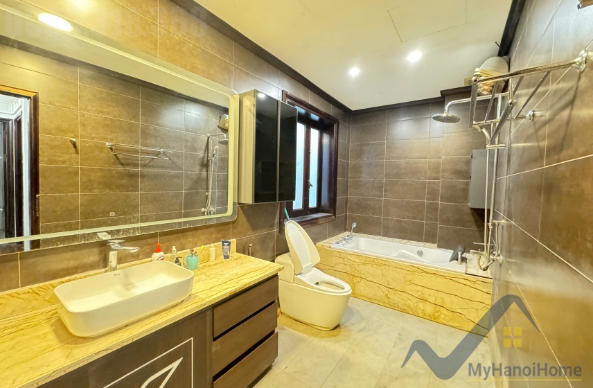 Cho thuê biệt thự Vinhomes Riverside trang bị full nội thất 17