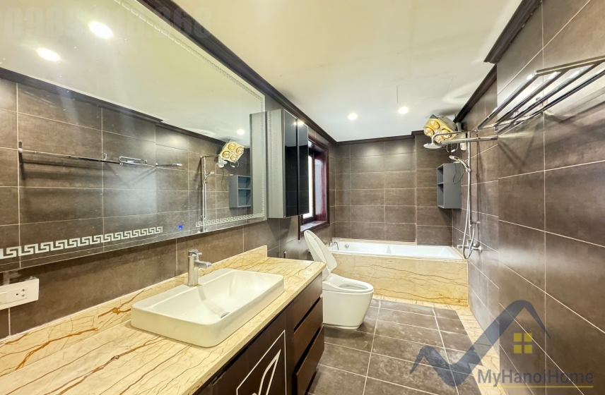 Cho thuê biệt thự Vinhomes Riverside trang bị full nội thất 8