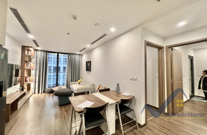 Cho thuê căn hộ 2PN 2WC chung cư Vinhomes Symphony full 3