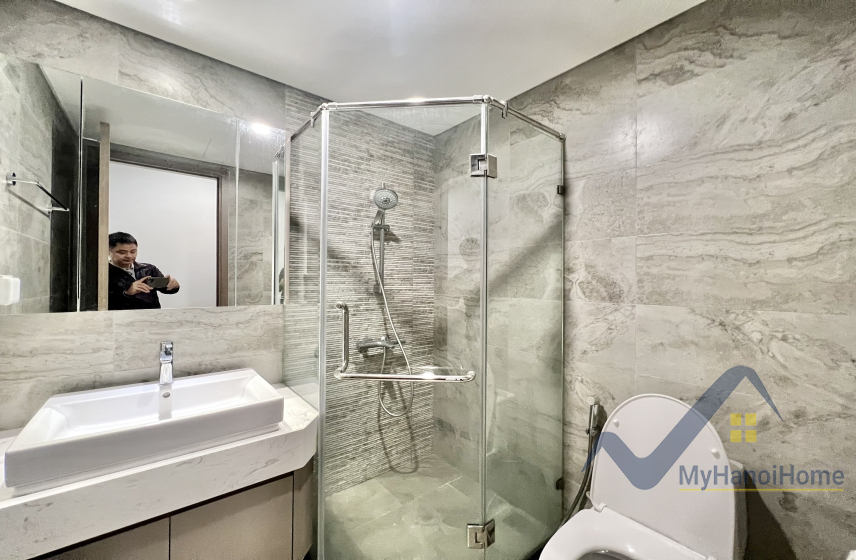 Cho thuê căn hộ 2PN 2WC chung cư Vinhomes Symphony full 8
