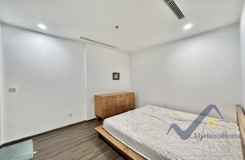 Cho thuê căn hộ 2PN 2WC chung cư Vinhomes Symphony full 9