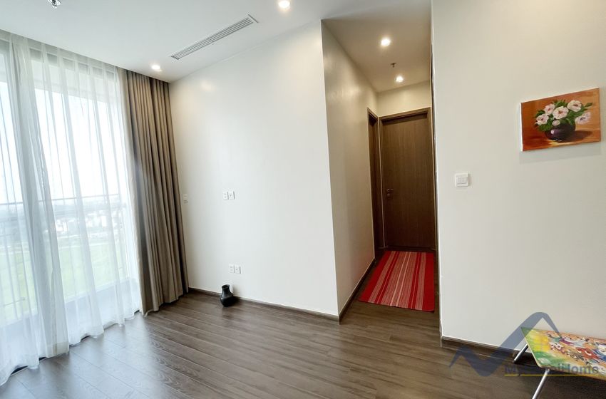 Cho thuê căn hộ 2PN 2WC tại Vinhomes Symphony Riverside 11