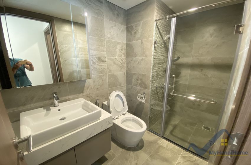 Cho thuê căn hộ 2PN 2WC tại Vinhomes Symphony Riverside 13