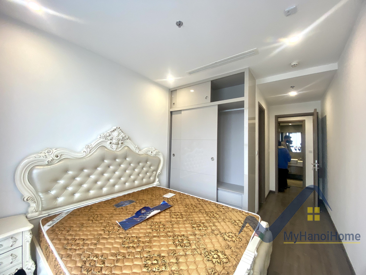 Cho thuê căn hộ 2PN 2WC tại Vinhomes Symphony tòa S5 8