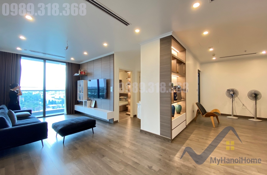 Cho thuê căn hộ 2PN đập thông Symphony diện tích 140m2 1