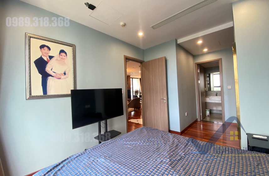 Cho thuê căn hộ đập thông 3PN, 4WC Vinhomes Symphony 130m2 18