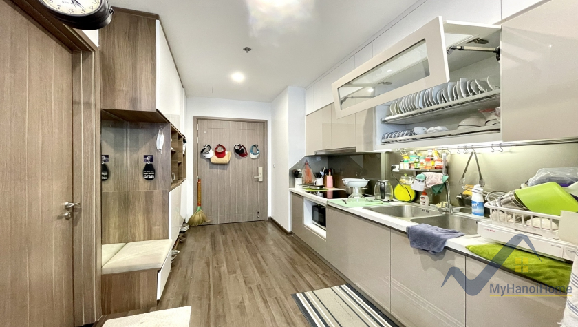 Cho thuê căn hộ Vinhomes Symphony 2PN 2WC đầy đủ đồ 2