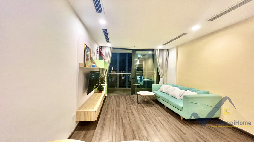 Cho thuê căn hộ Vinhomes Symphony 2PN 2WC đầy đủ nội thất 2