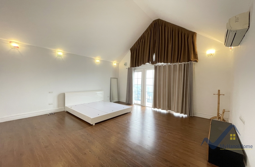 Cho thuê đơn lập Vinhomes Riverside gần Almaz và BIS 18